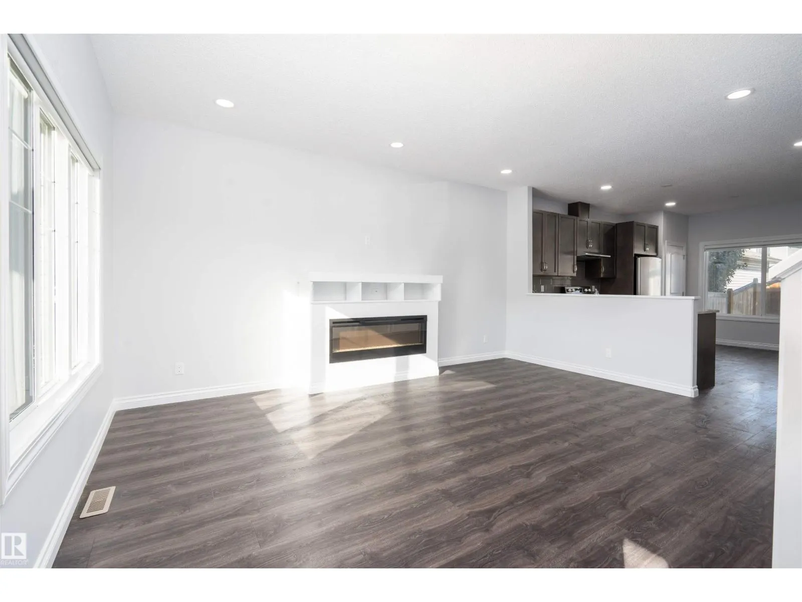 548 SECORD BV NW
