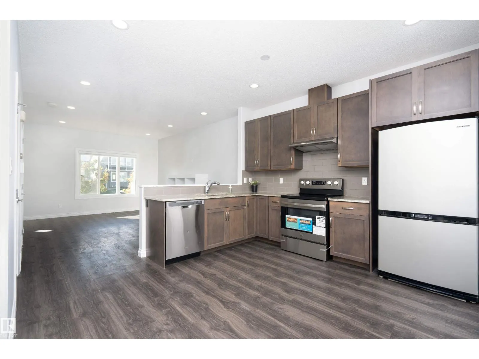 548 SECORD BV NW