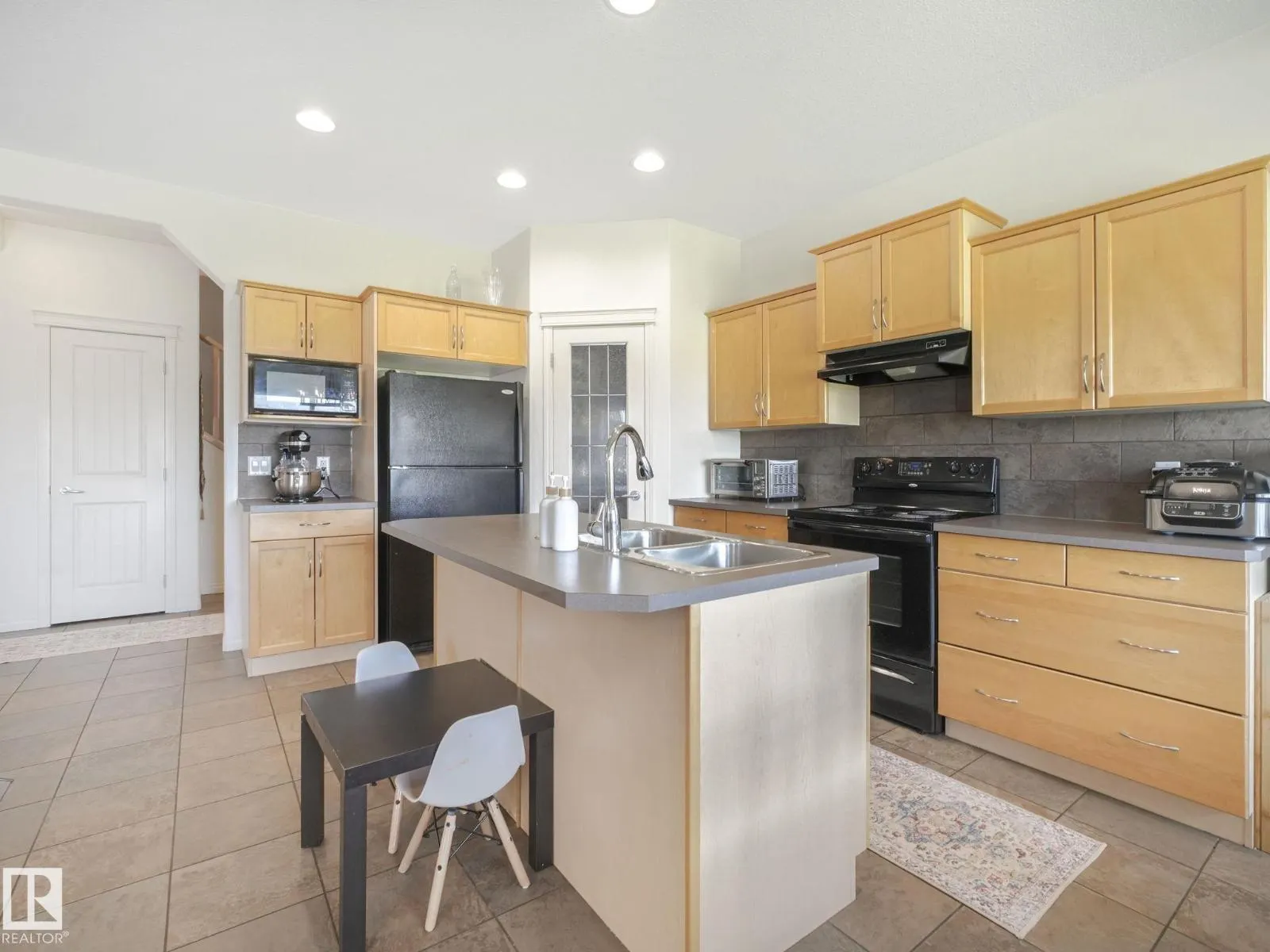 1250 McAllister WY SW