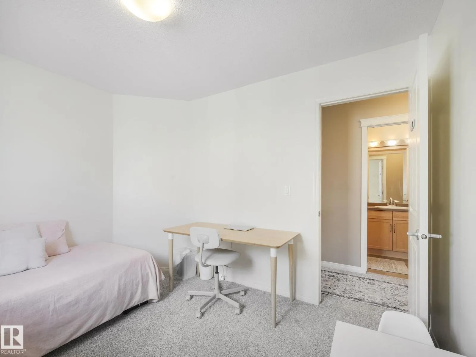 1250 McAllister WY SW