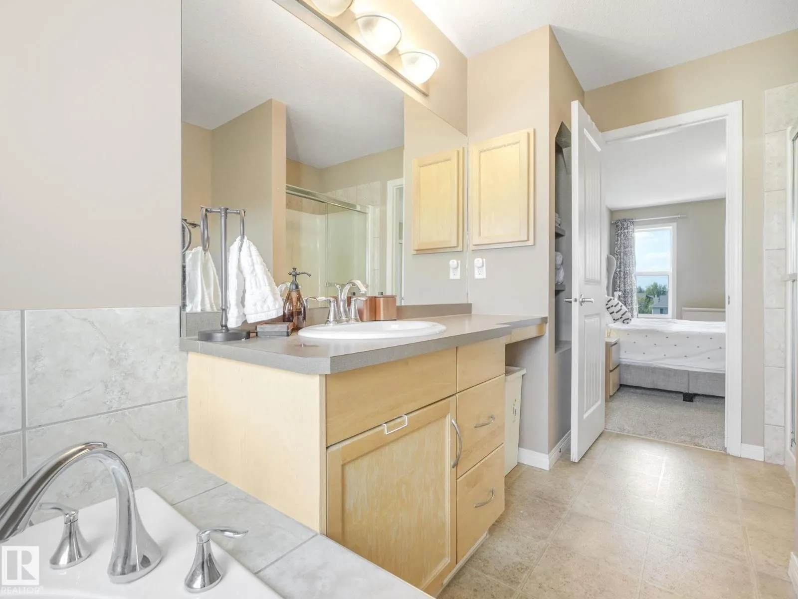 1250 McAllister WY SW