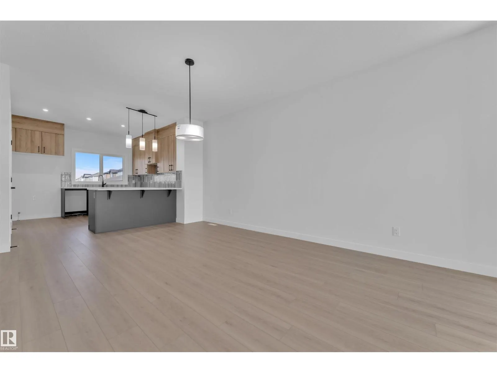 752 MATTSON DR SW
