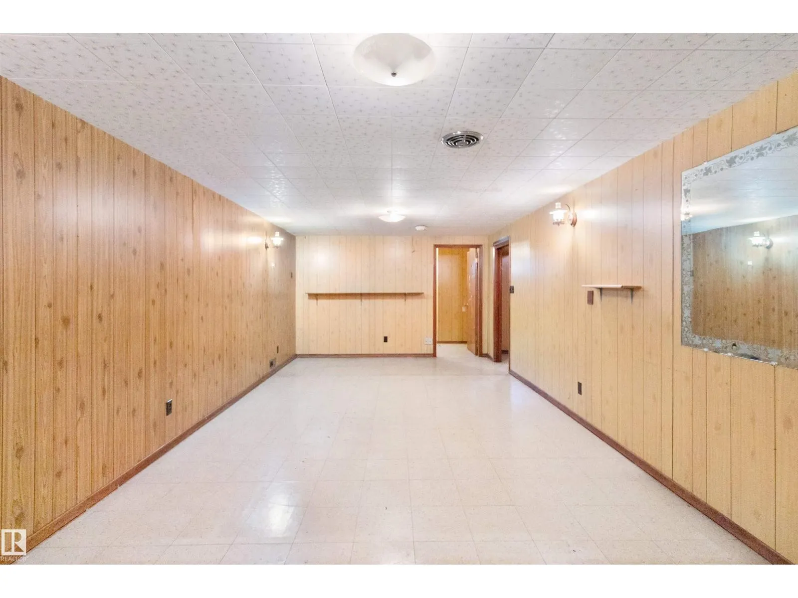 13015 81 ST NW