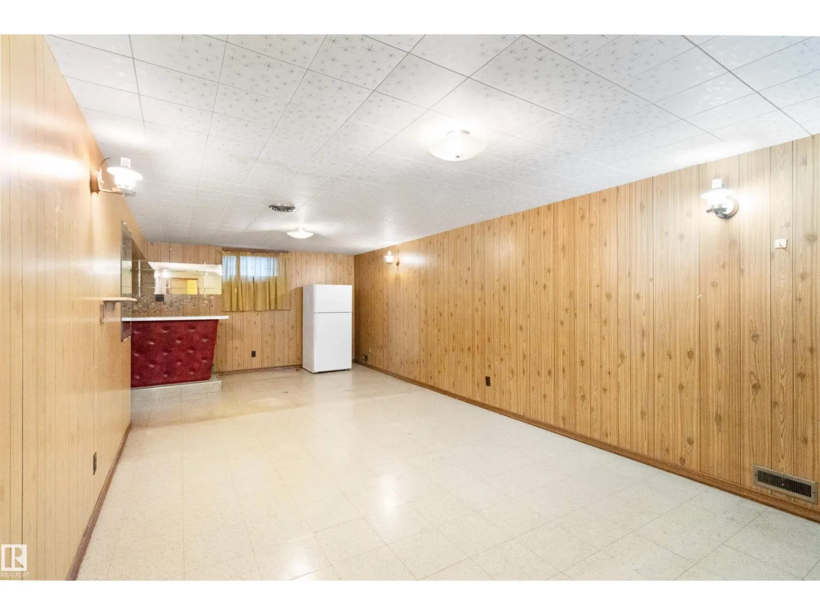 13015 81 ST NW