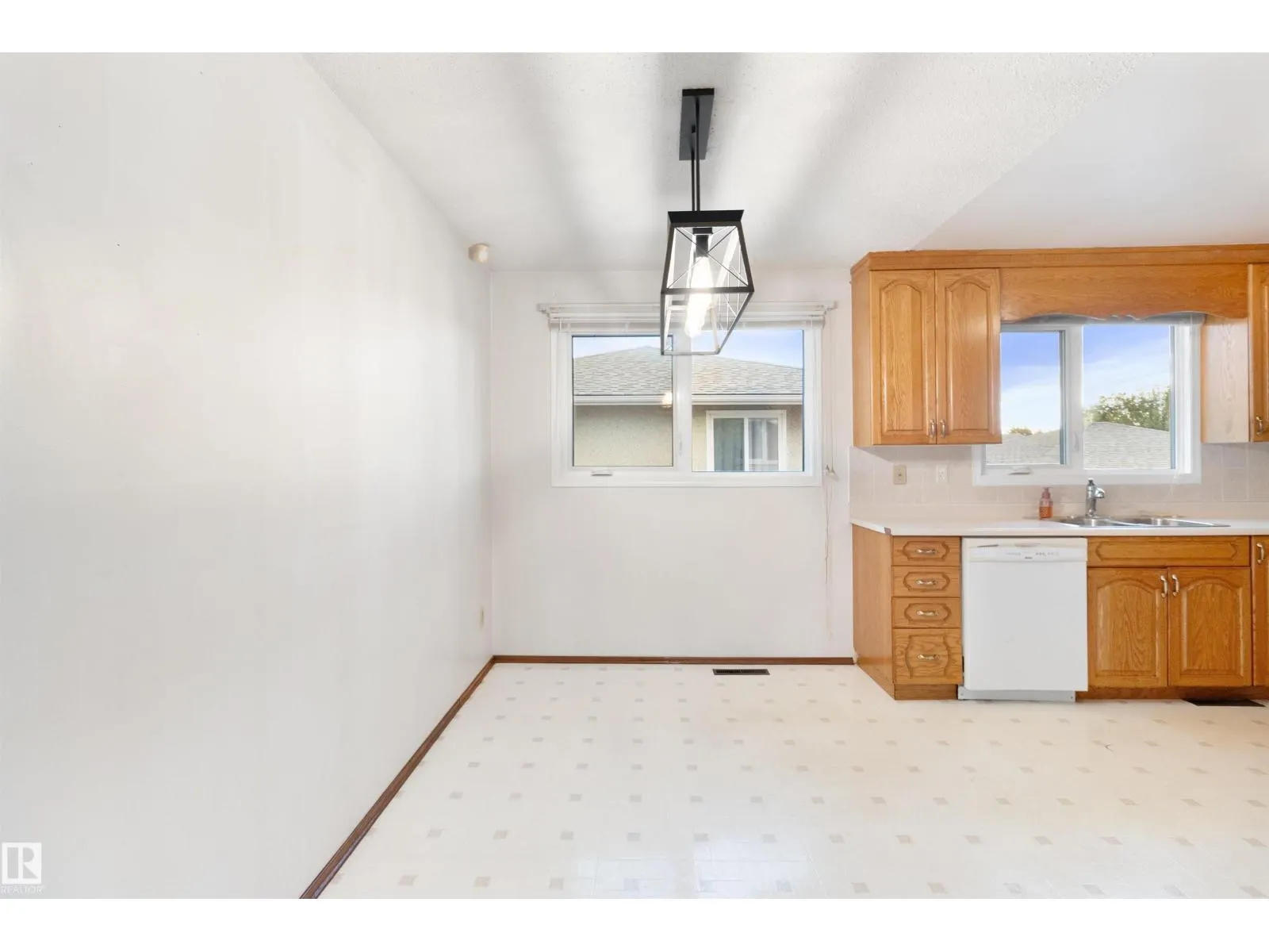 13015 81 ST NW