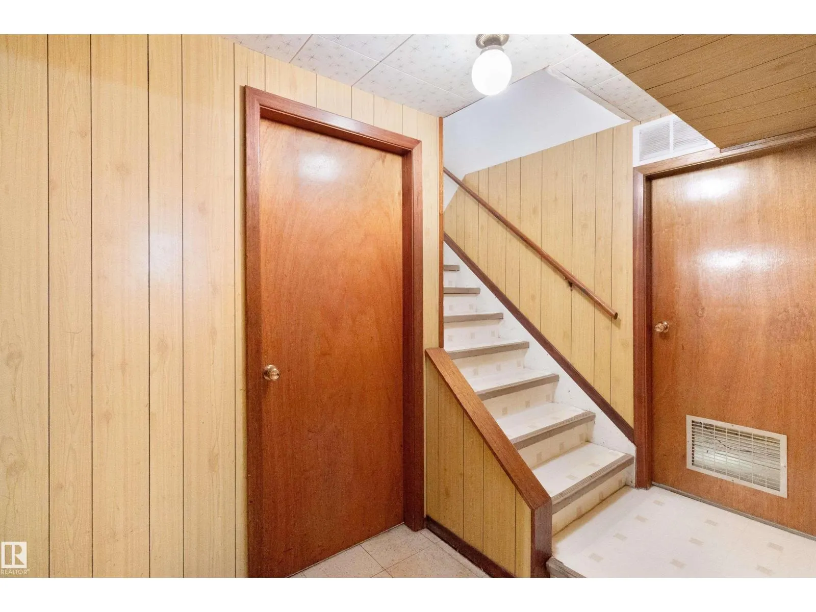 13015 81 ST NW