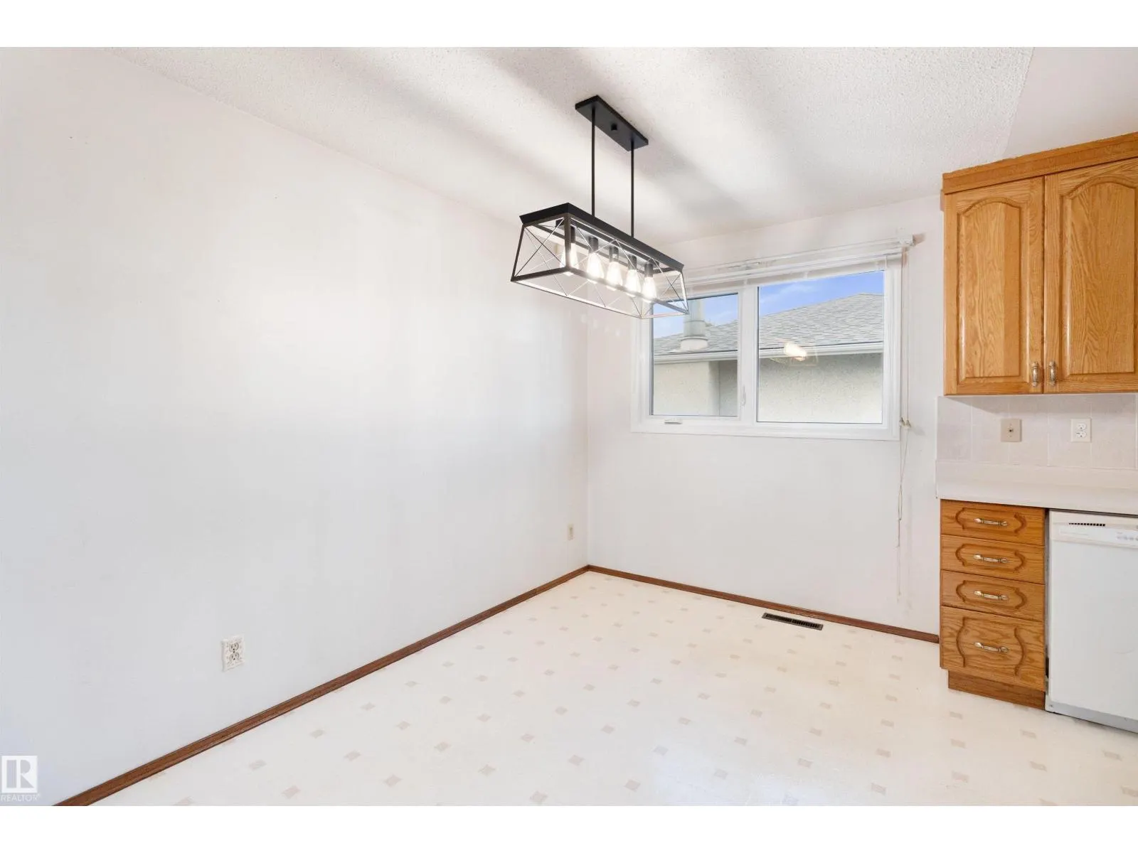 13015 81 ST NW