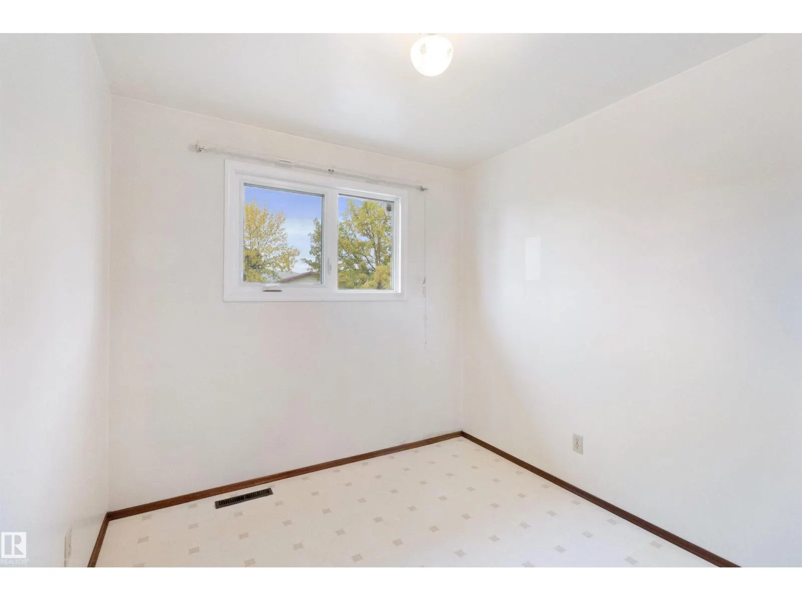 13015 81 ST NW