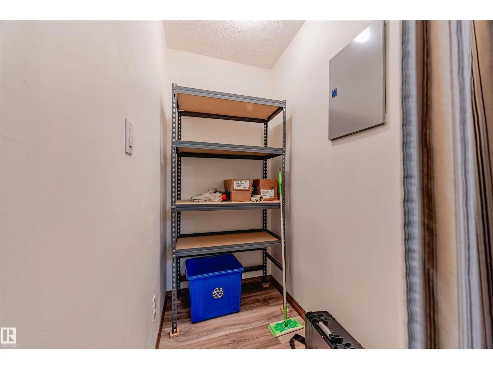 #366 10520 120 ST NW