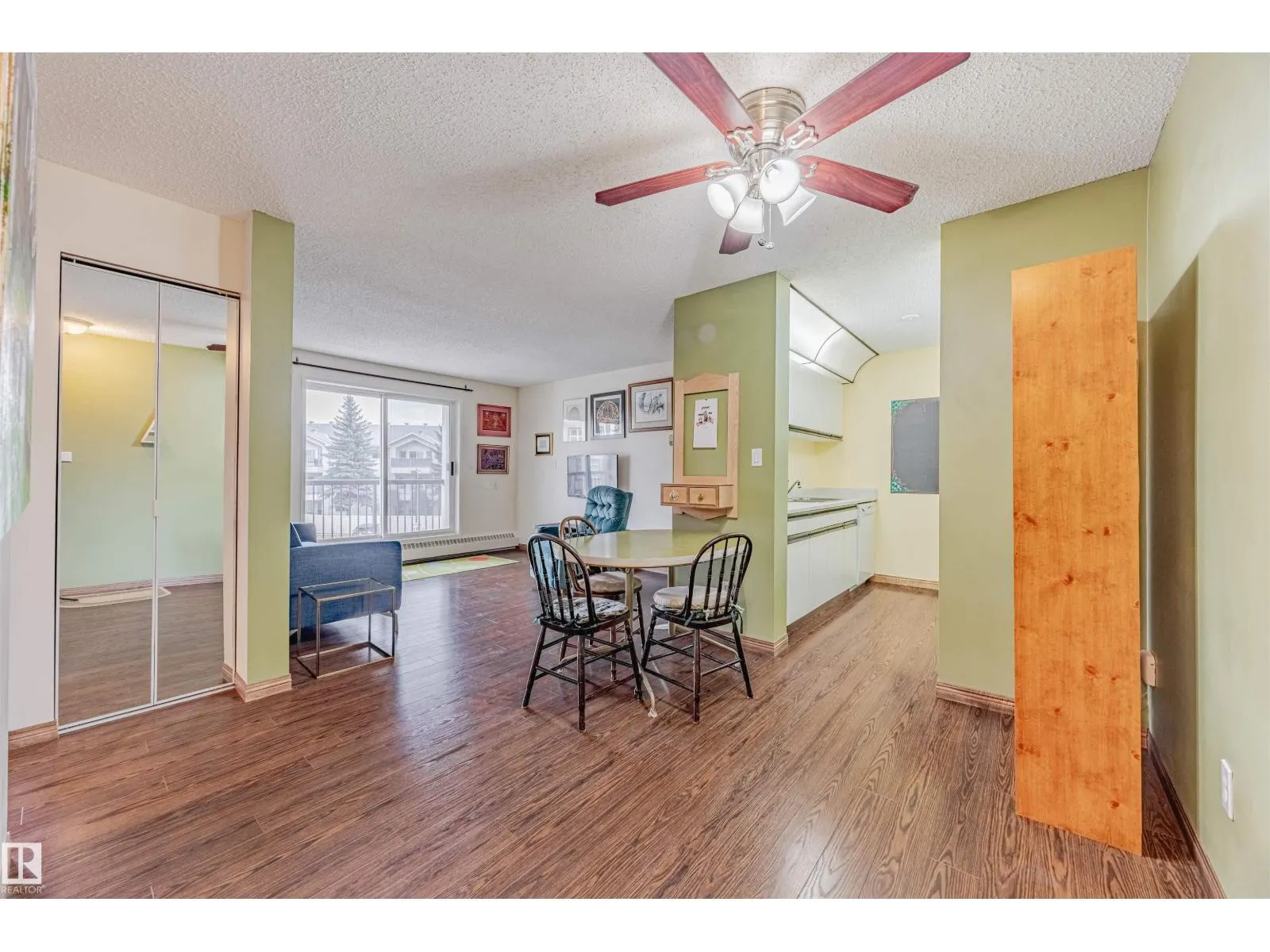 #366 10520 120 ST NW