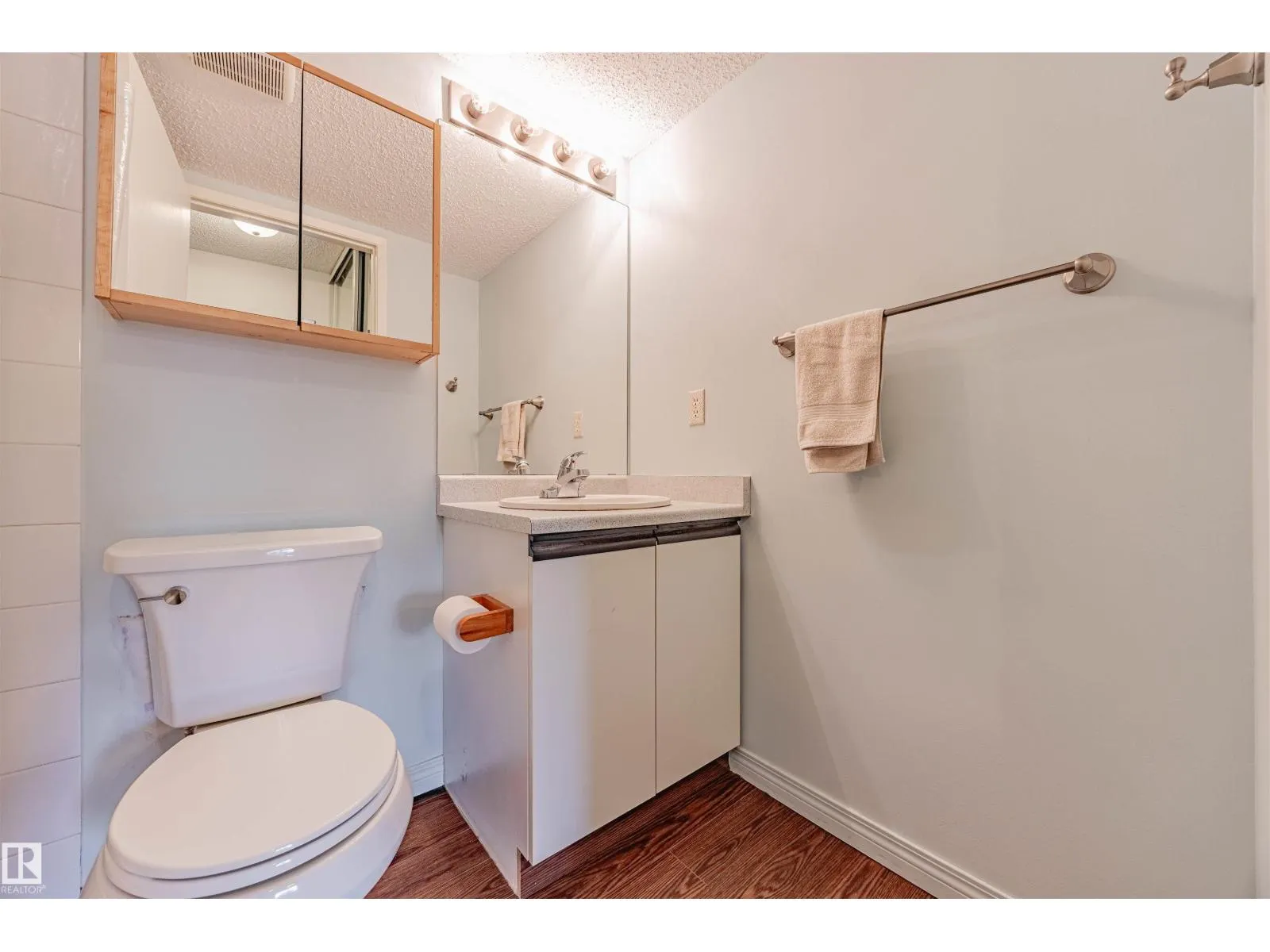 #366 10520 120 ST NW