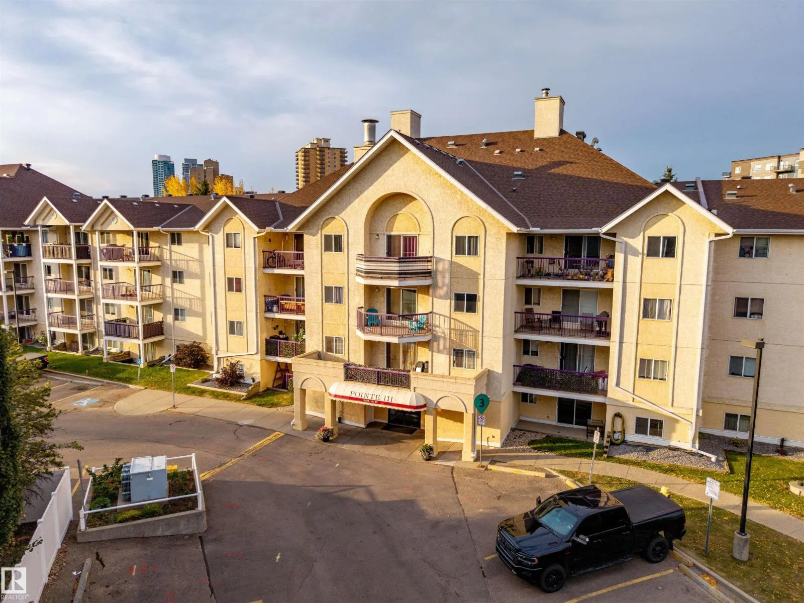#366 10520 120 ST NW