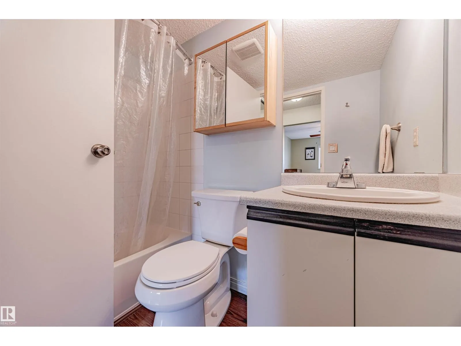 #366 10520 120 ST NW