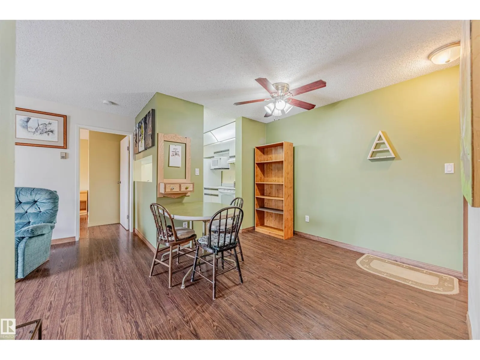 #366 10520 120 ST NW