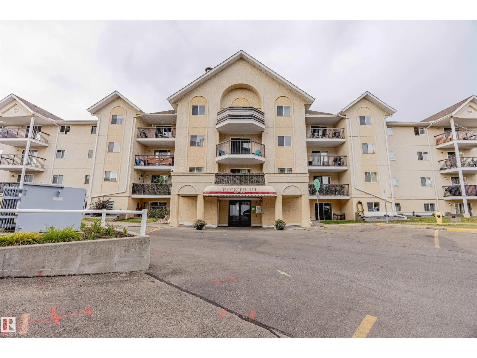 #366 10520 120 ST NW