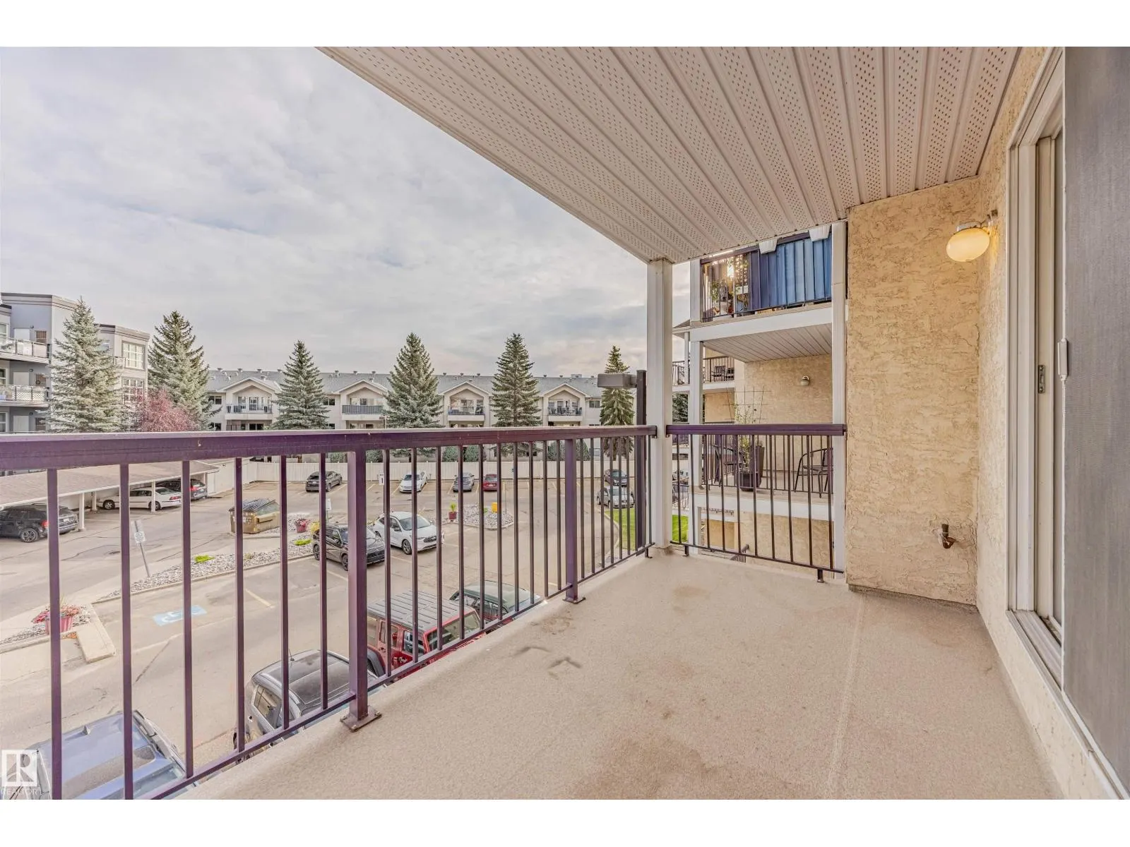 #366 10520 120 ST NW