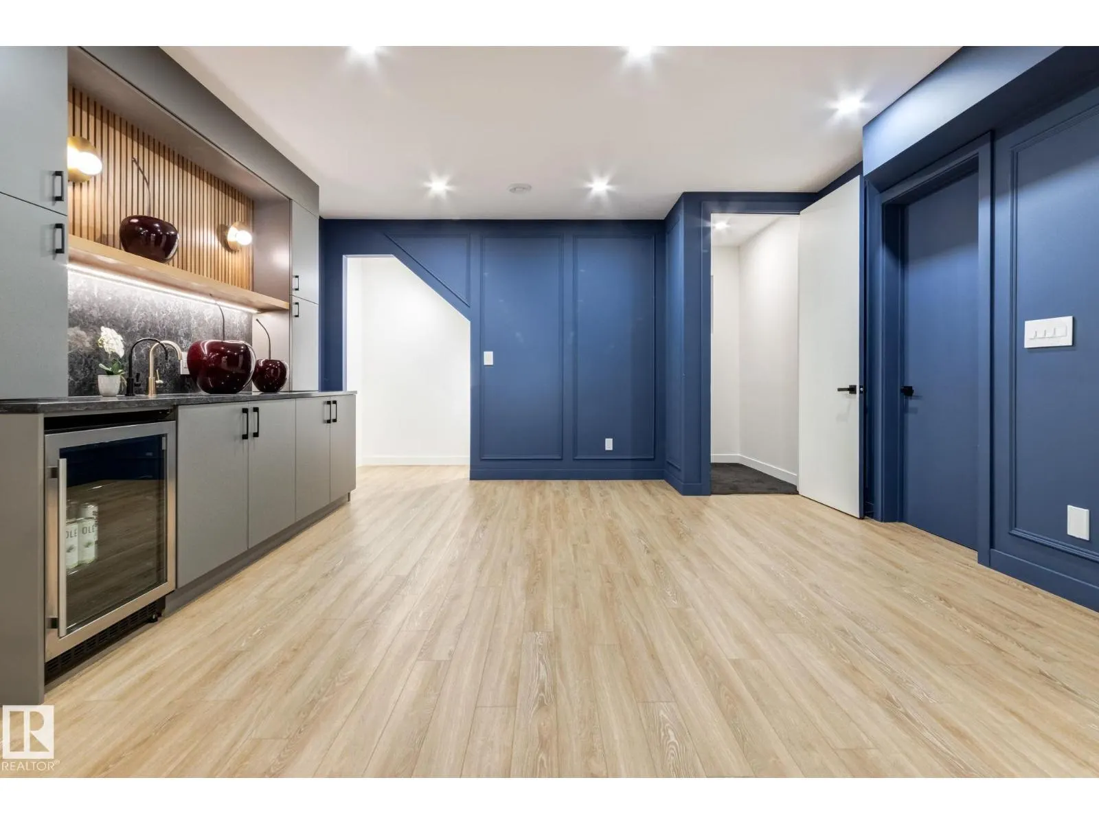 10979 122 ST NW