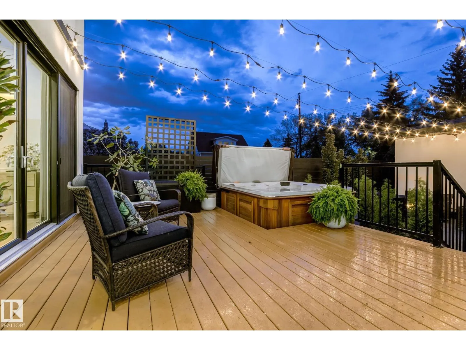 10979 122 ST NW