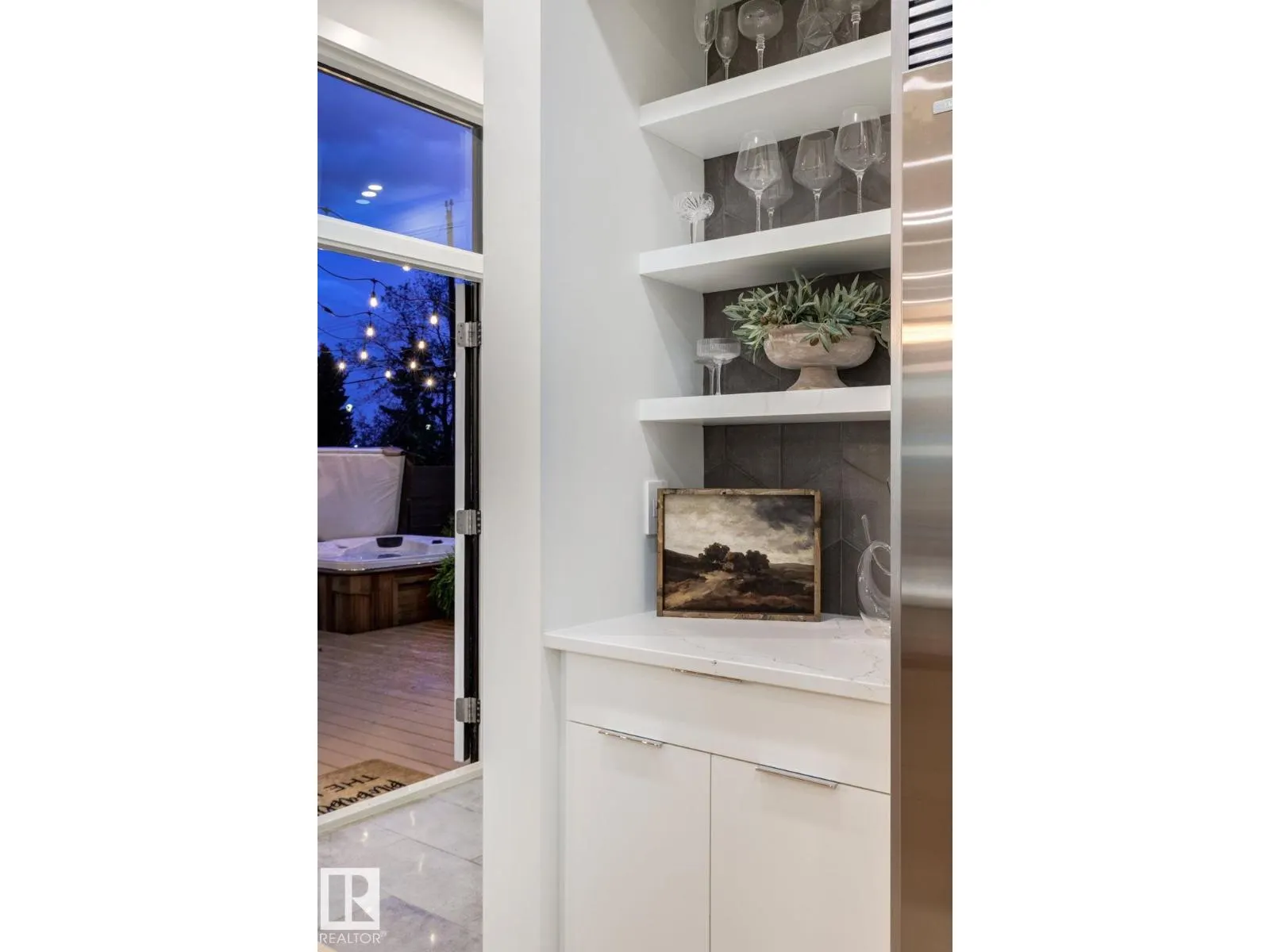10979 122 ST NW