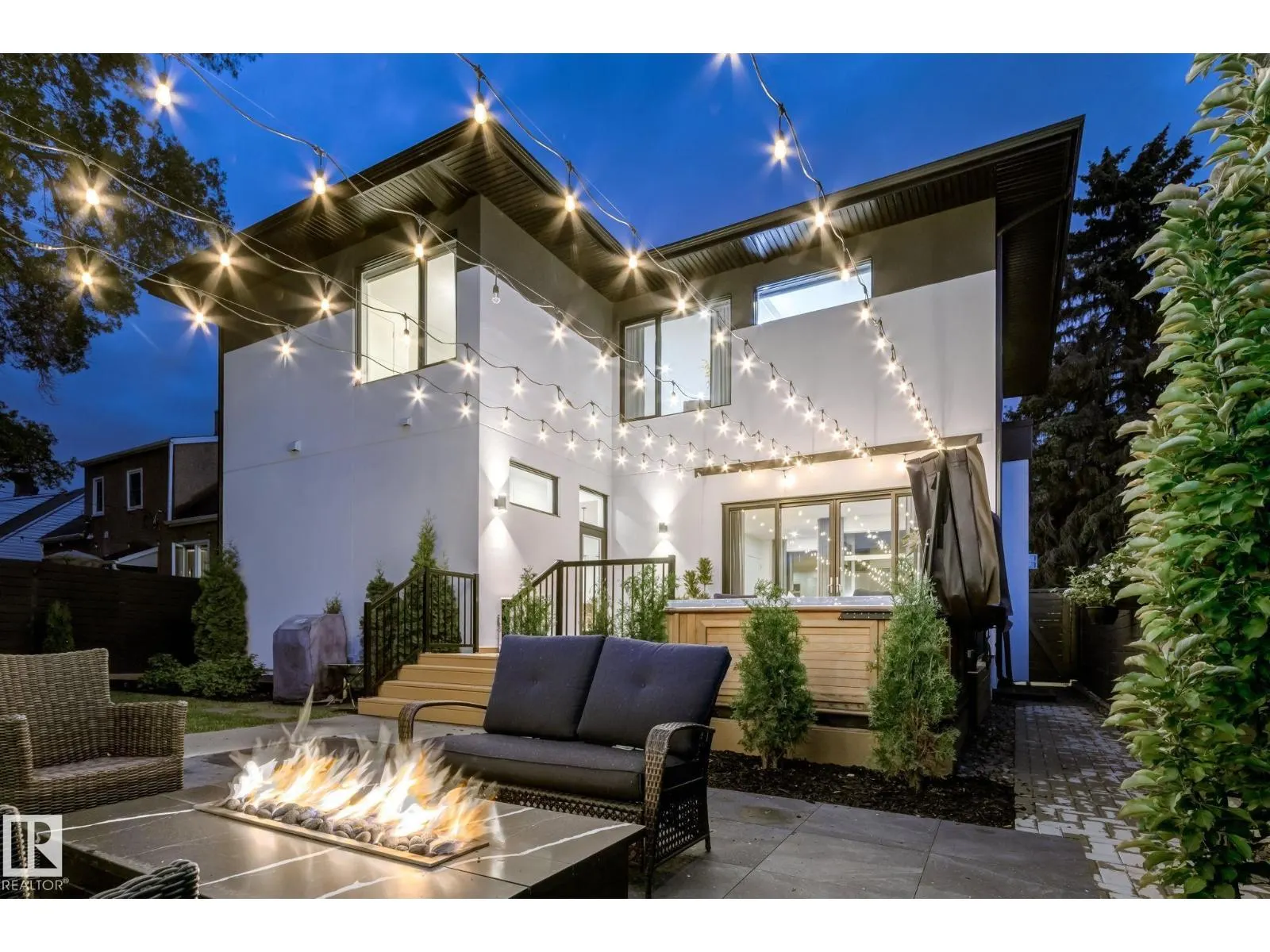 10979 122 ST NW