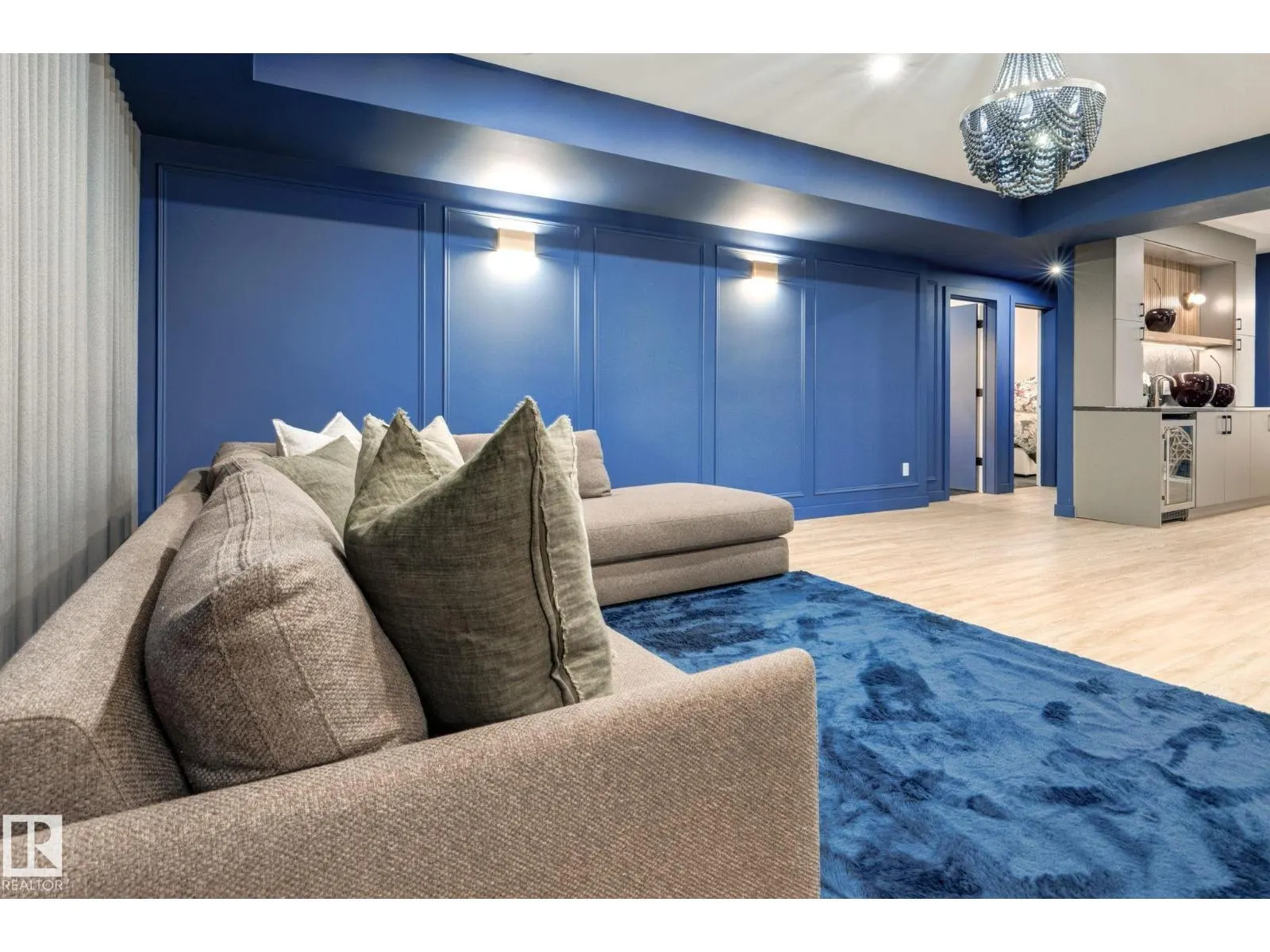 10979 122 ST NW