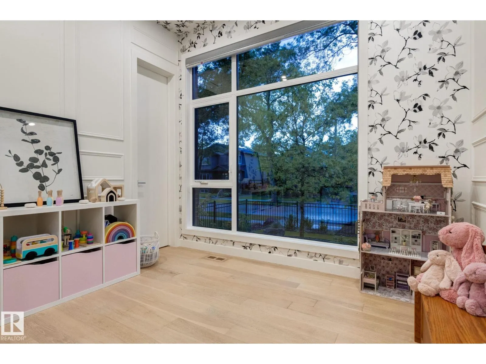 10979 122 ST NW