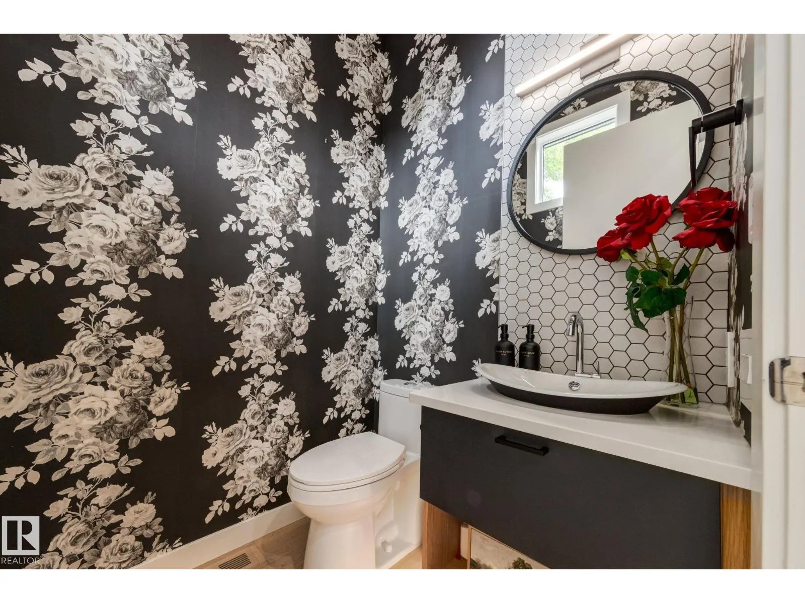 10979 122 ST NW