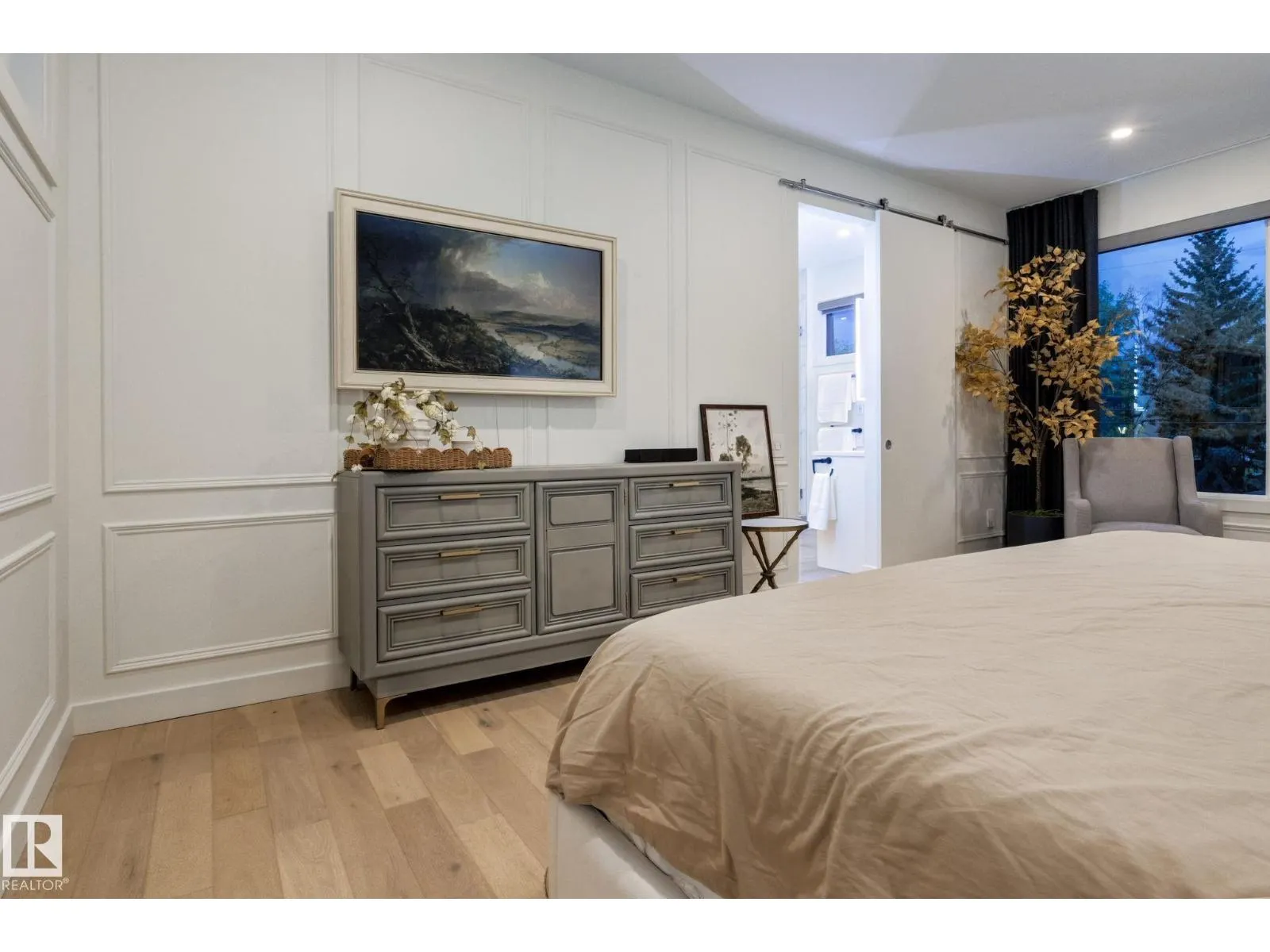 10979 122 ST NW