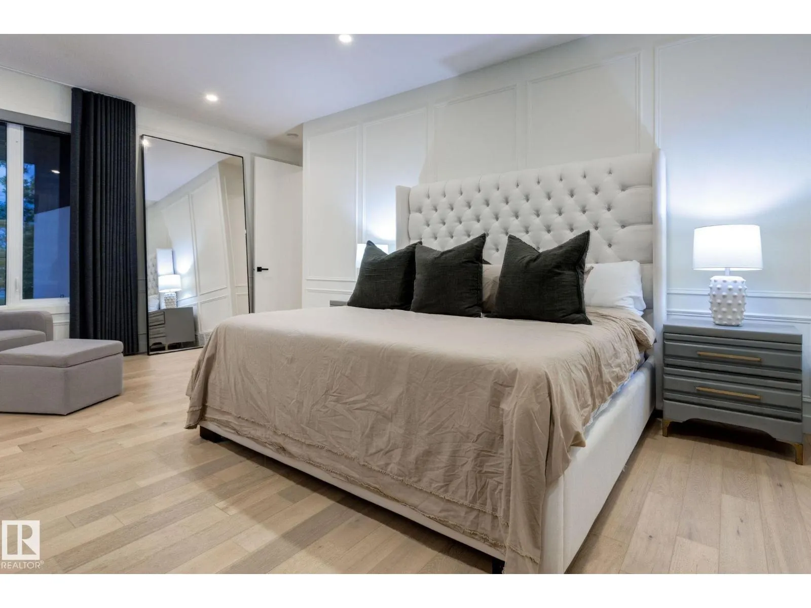 10979 122 ST NW