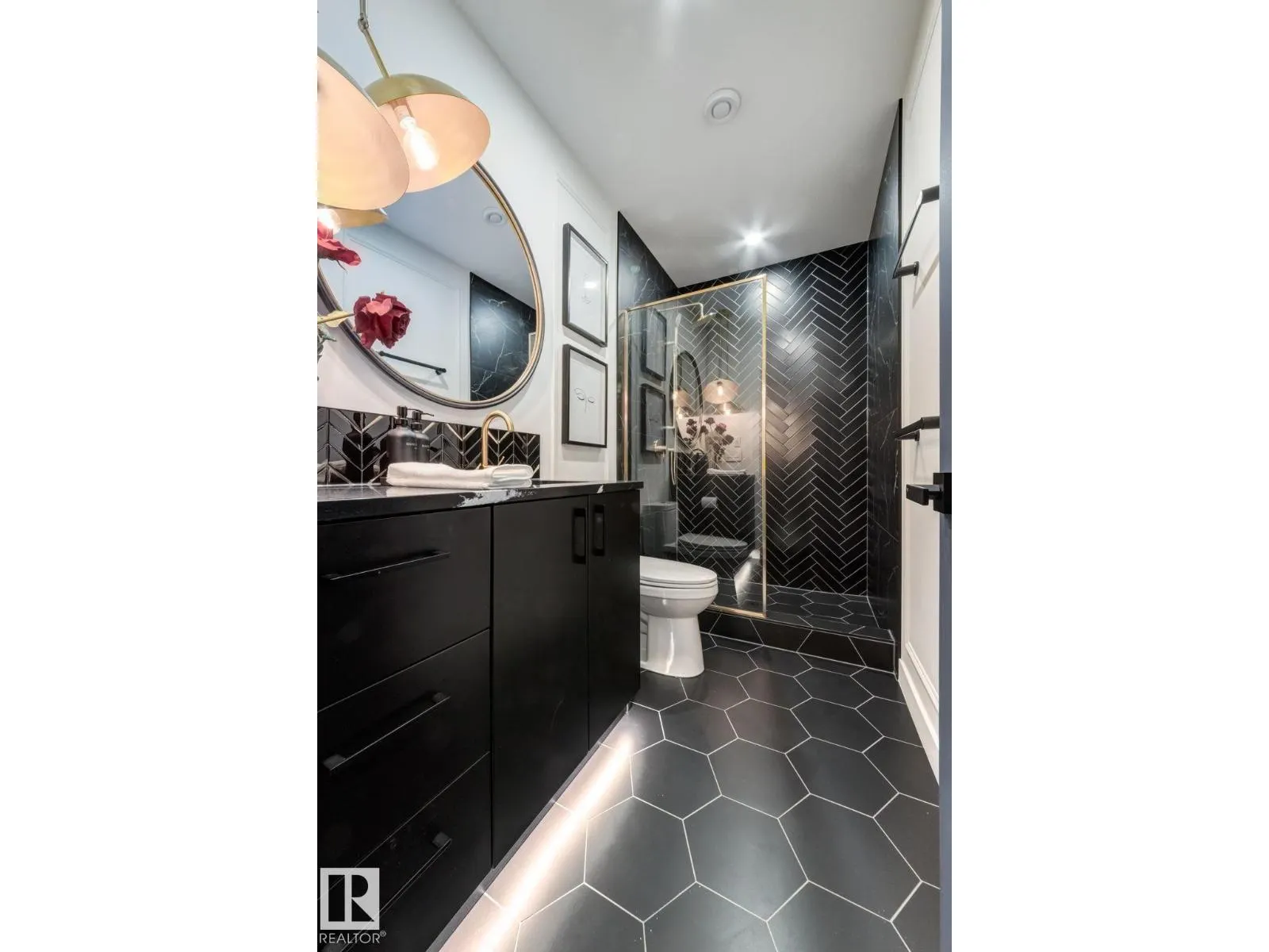 10979 122 ST NW