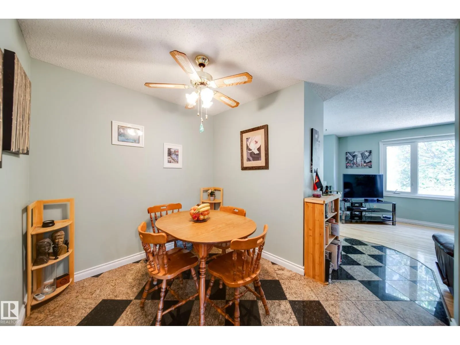 102 WOODVALE RD W NW