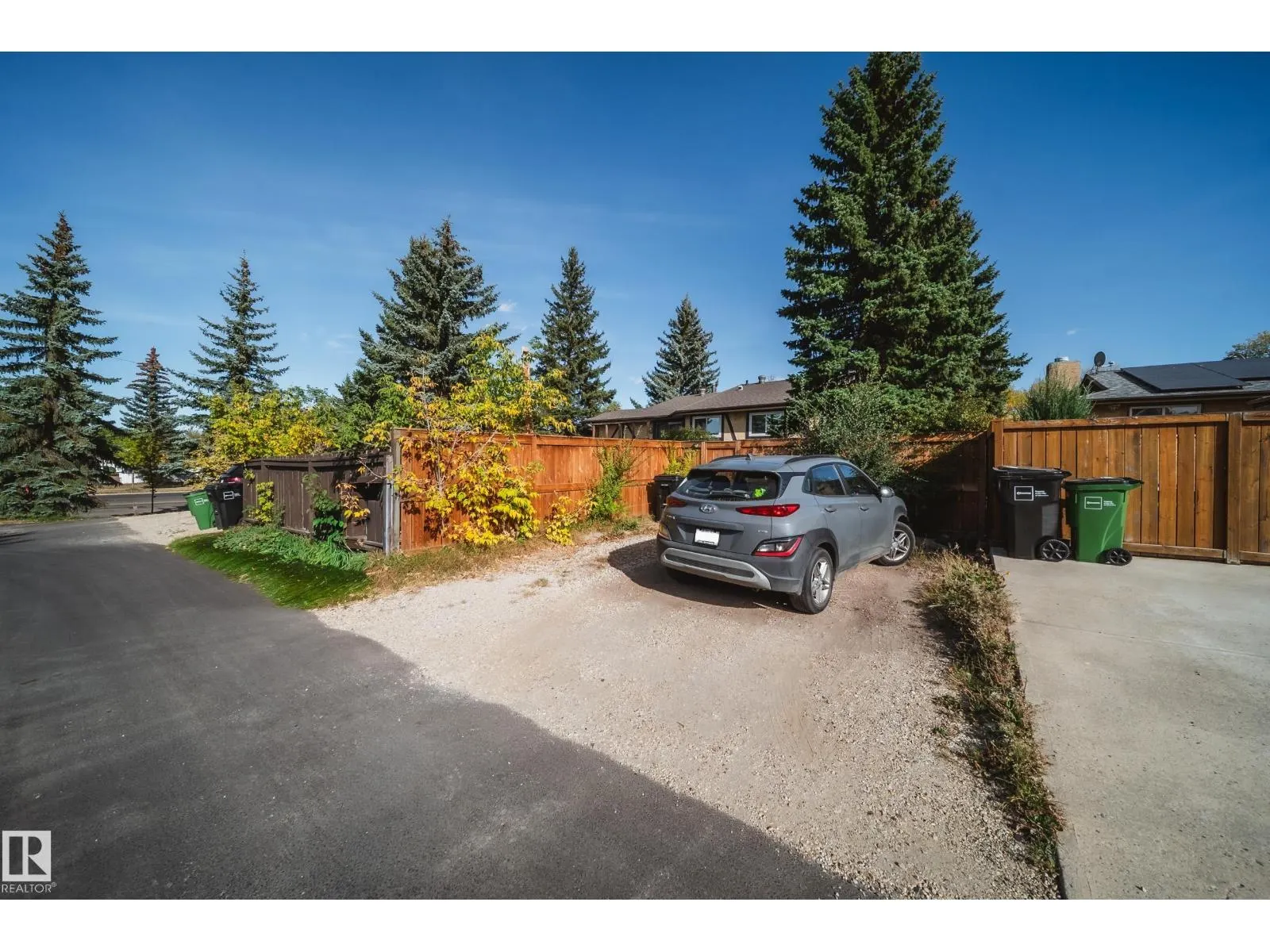 102 WOODVALE RD W NW