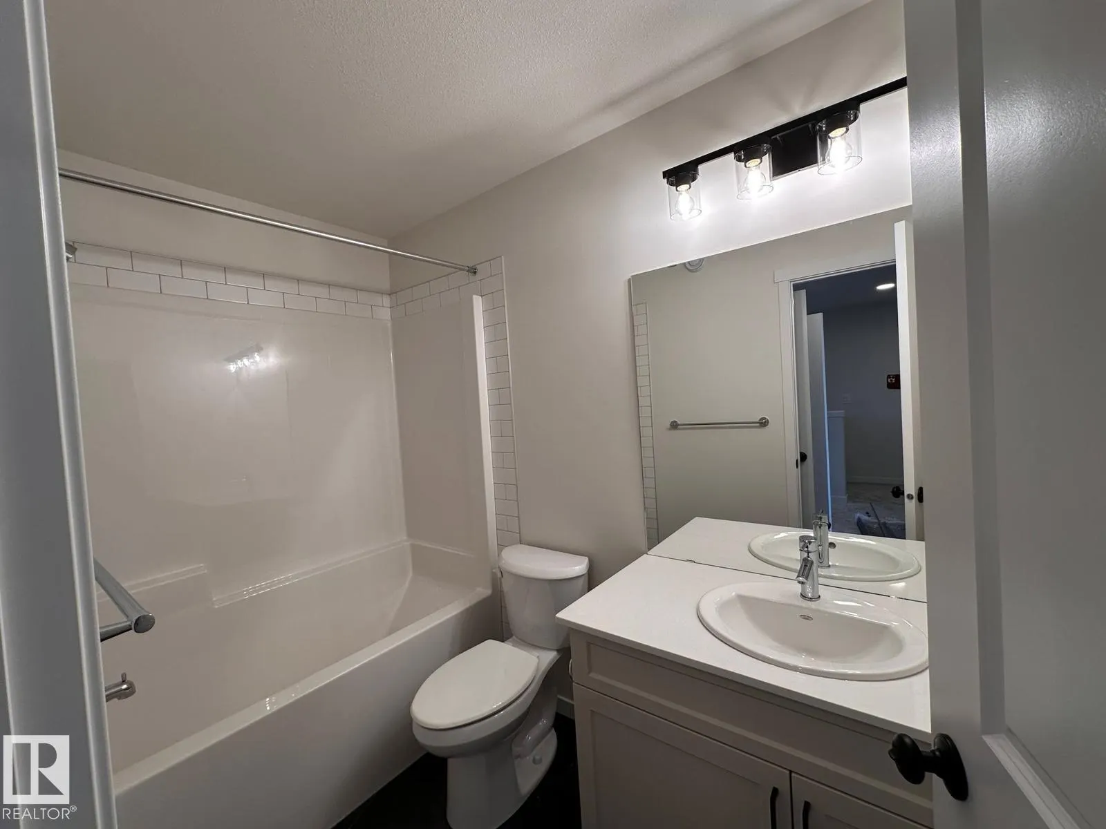 22612 88 AV NW