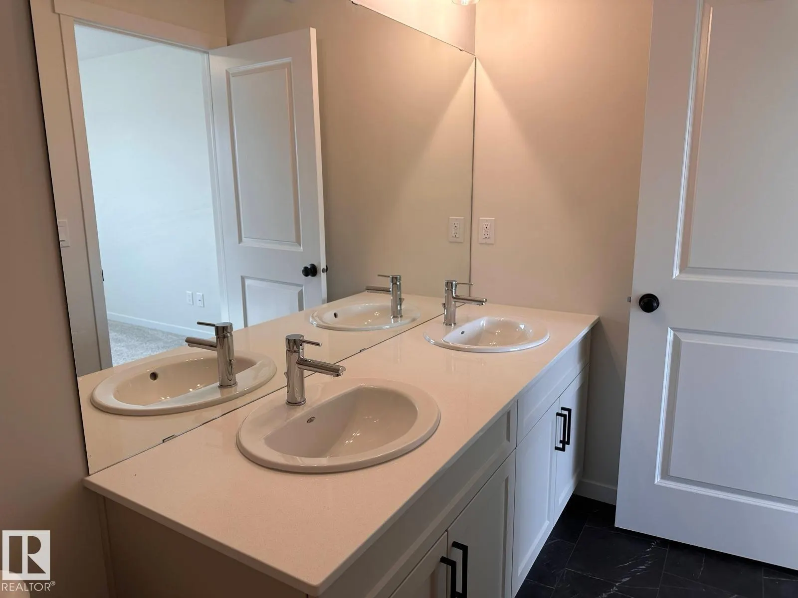 22612 88 AV NW