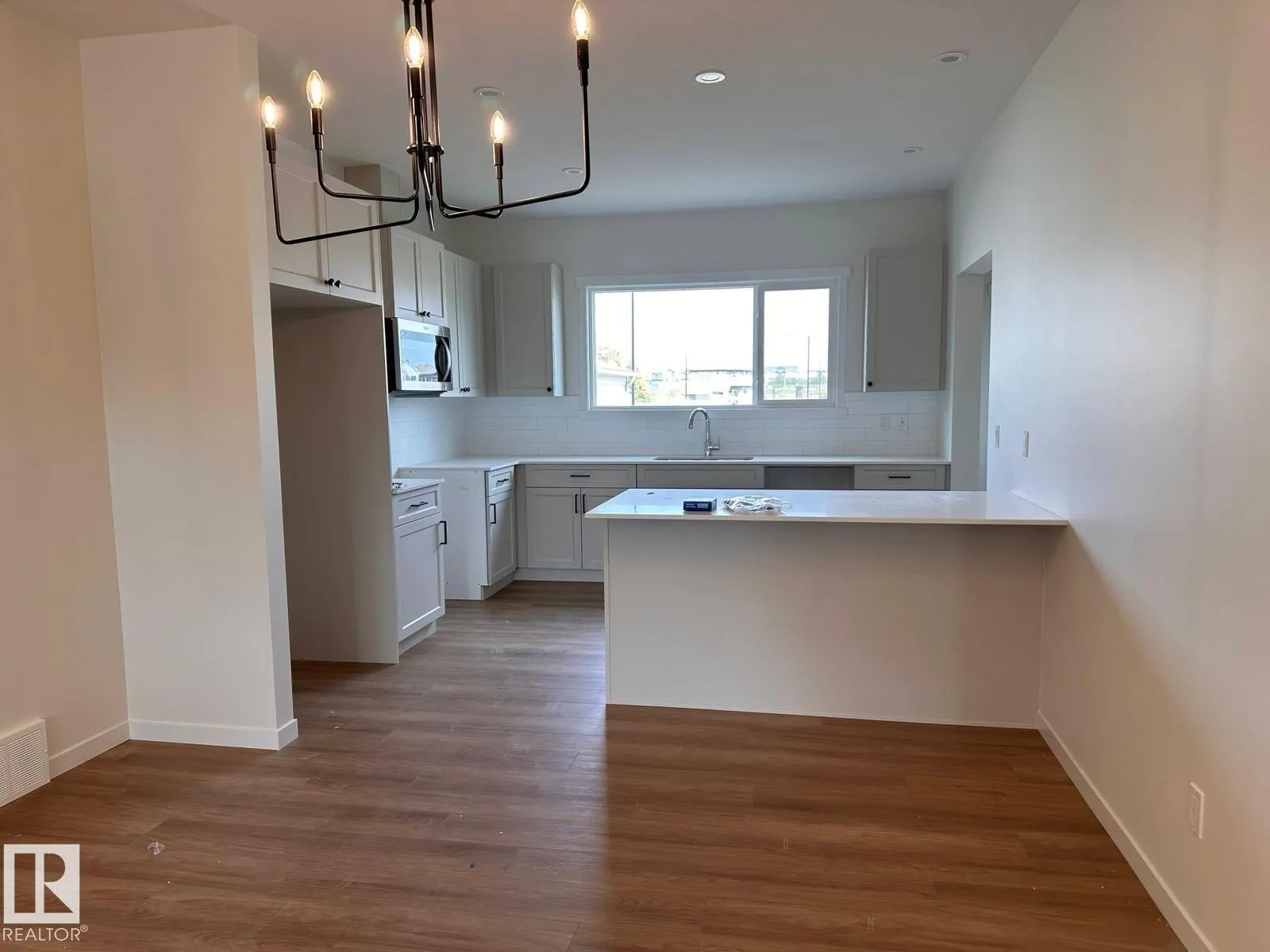 22612 88 AV NW
