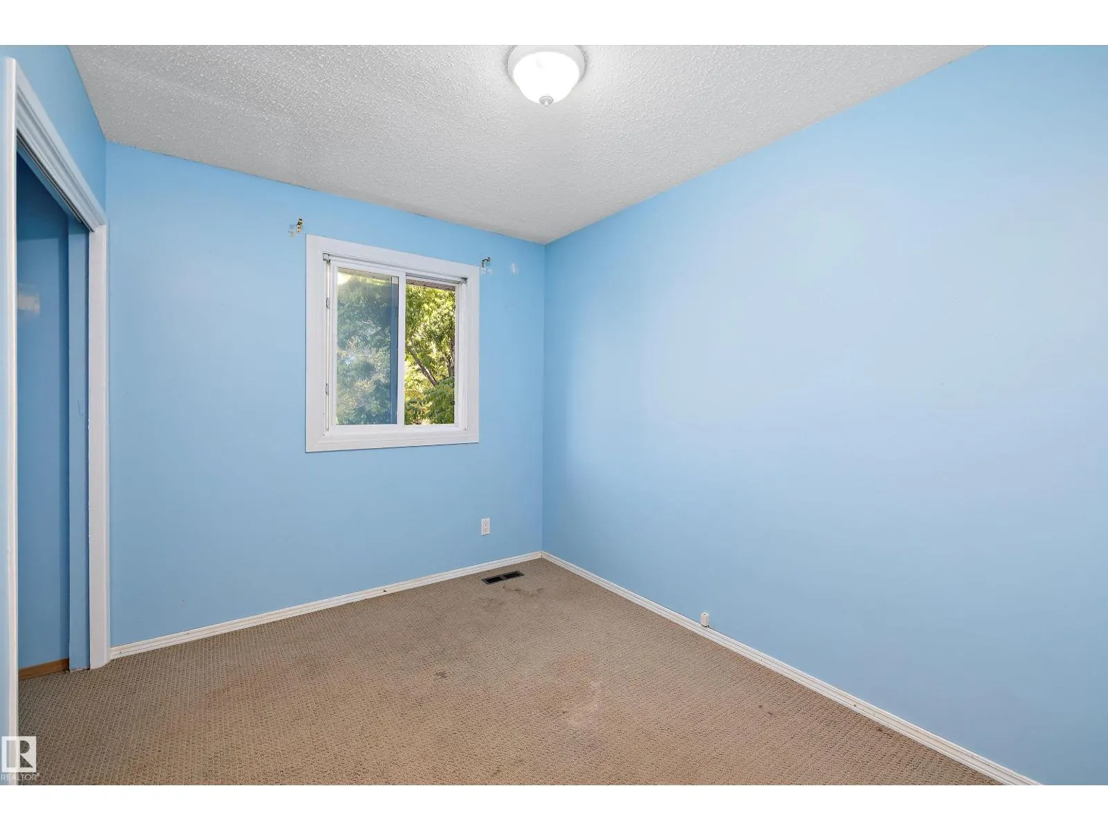 #143 87 BROOKWOOD DR