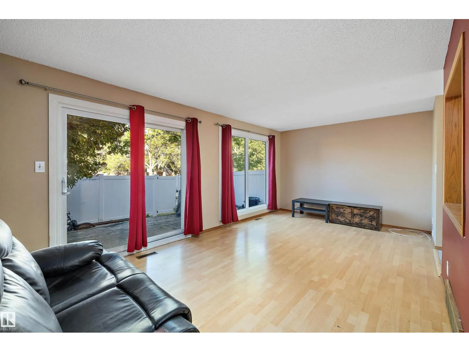 #143 87 BROOKWOOD DR