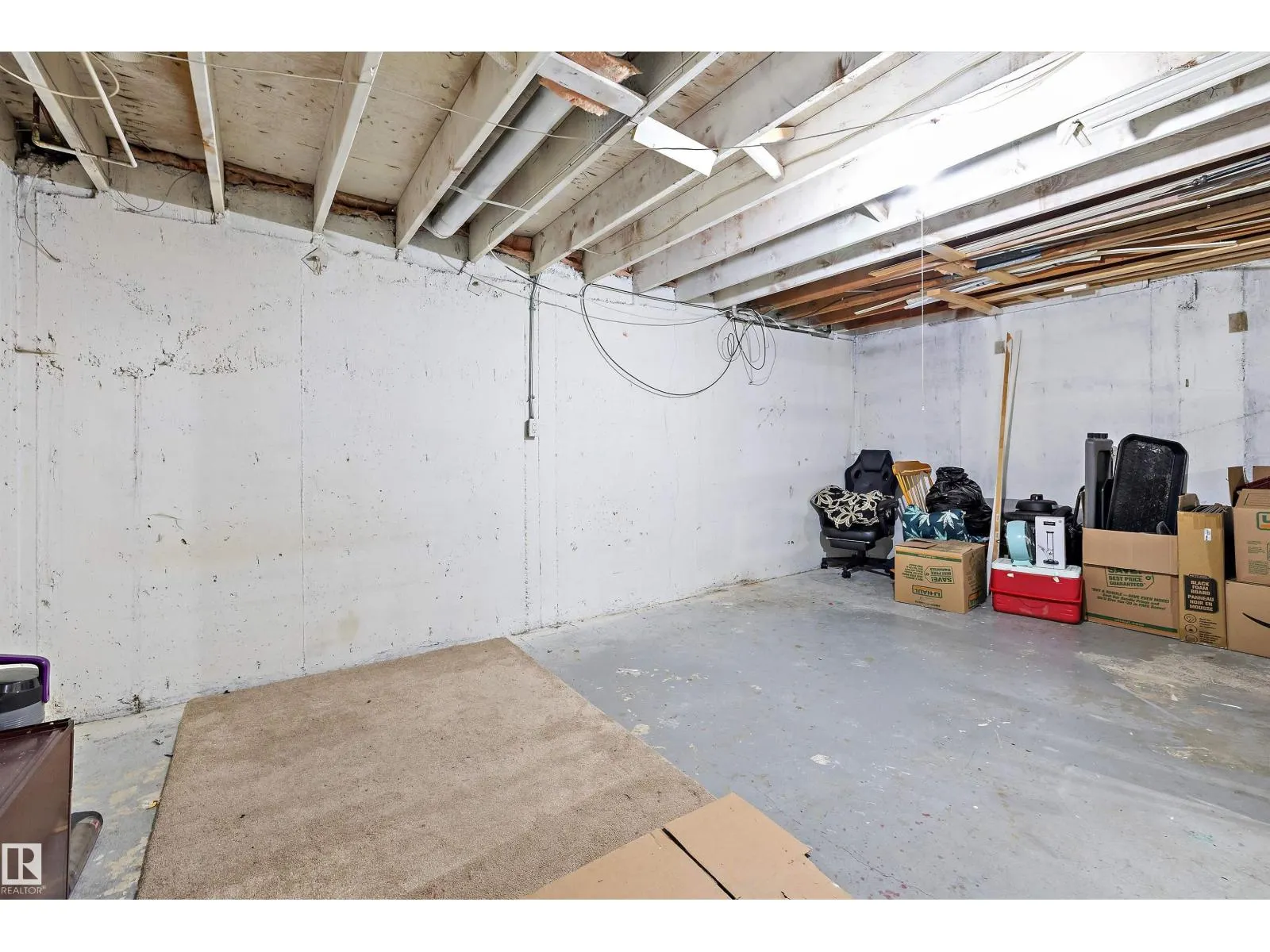 #143 87 BROOKWOOD DR