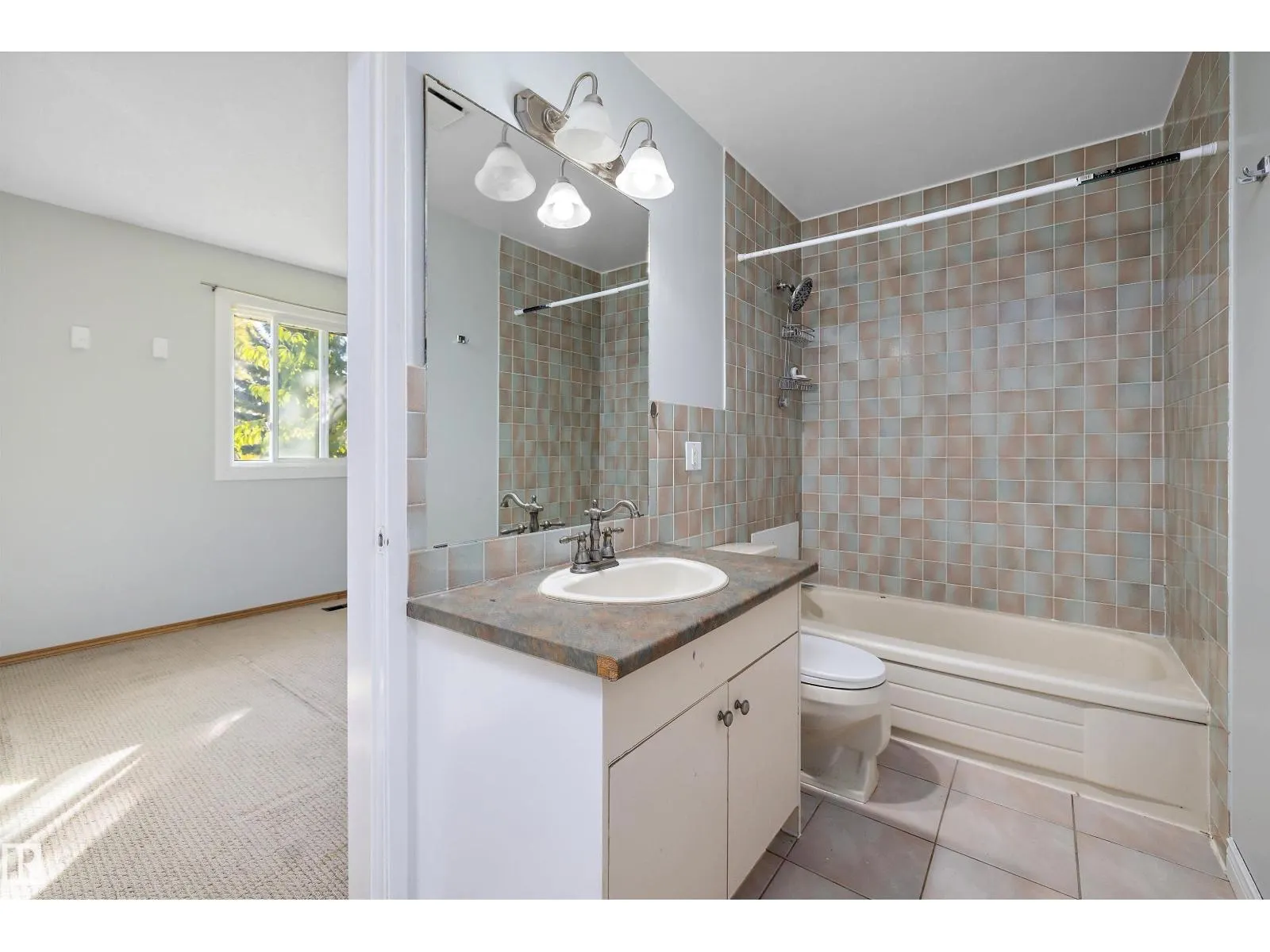 #143 87 BROOKWOOD DR