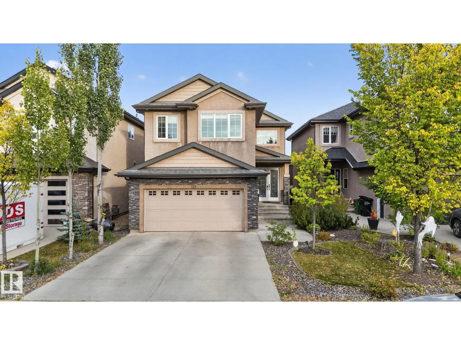 527 ALBANY WY NW