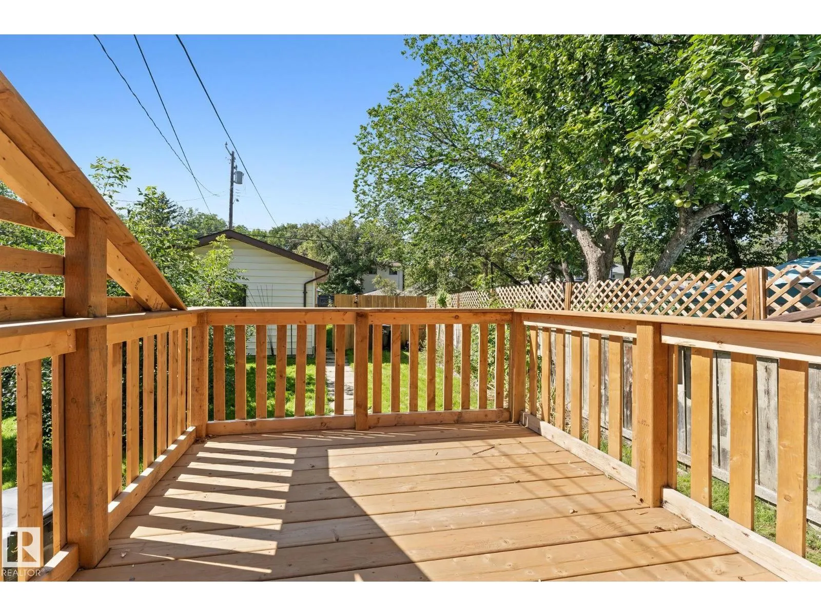 11250 92 ST NW