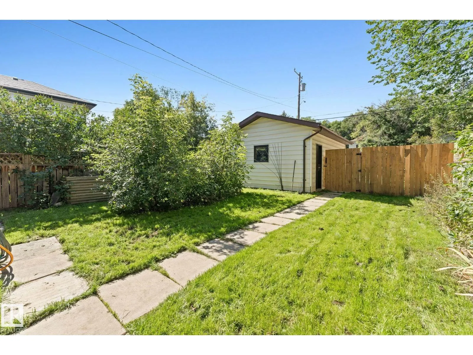 11250 92 ST NW