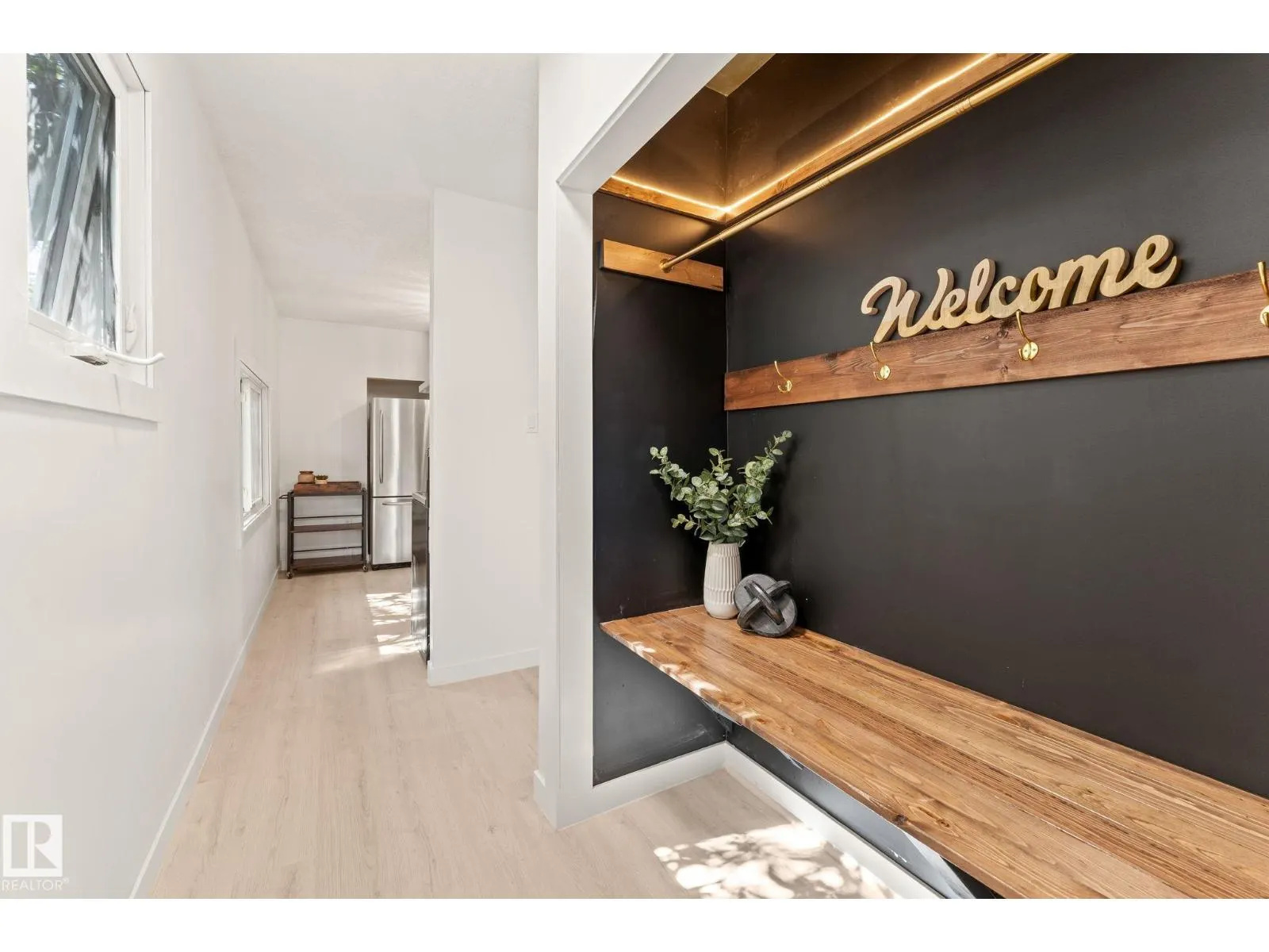 11250 92 ST NW