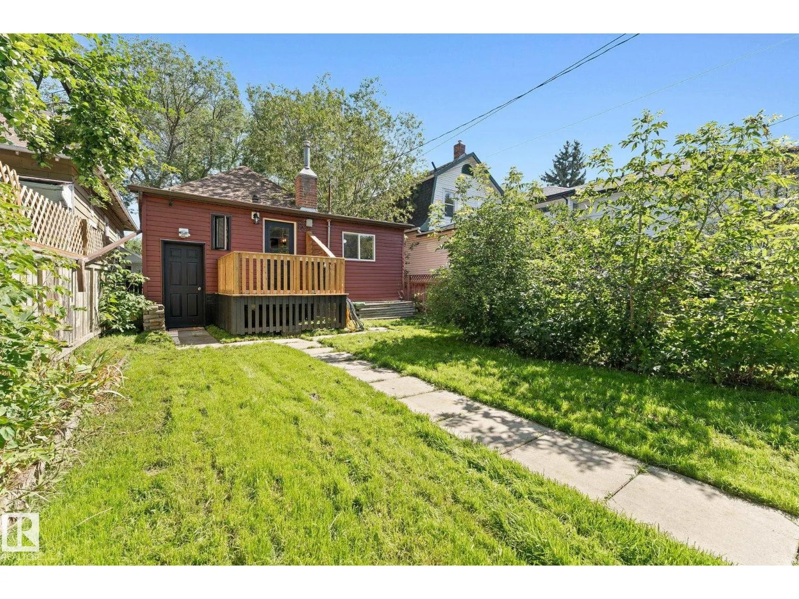11250 92 ST NW