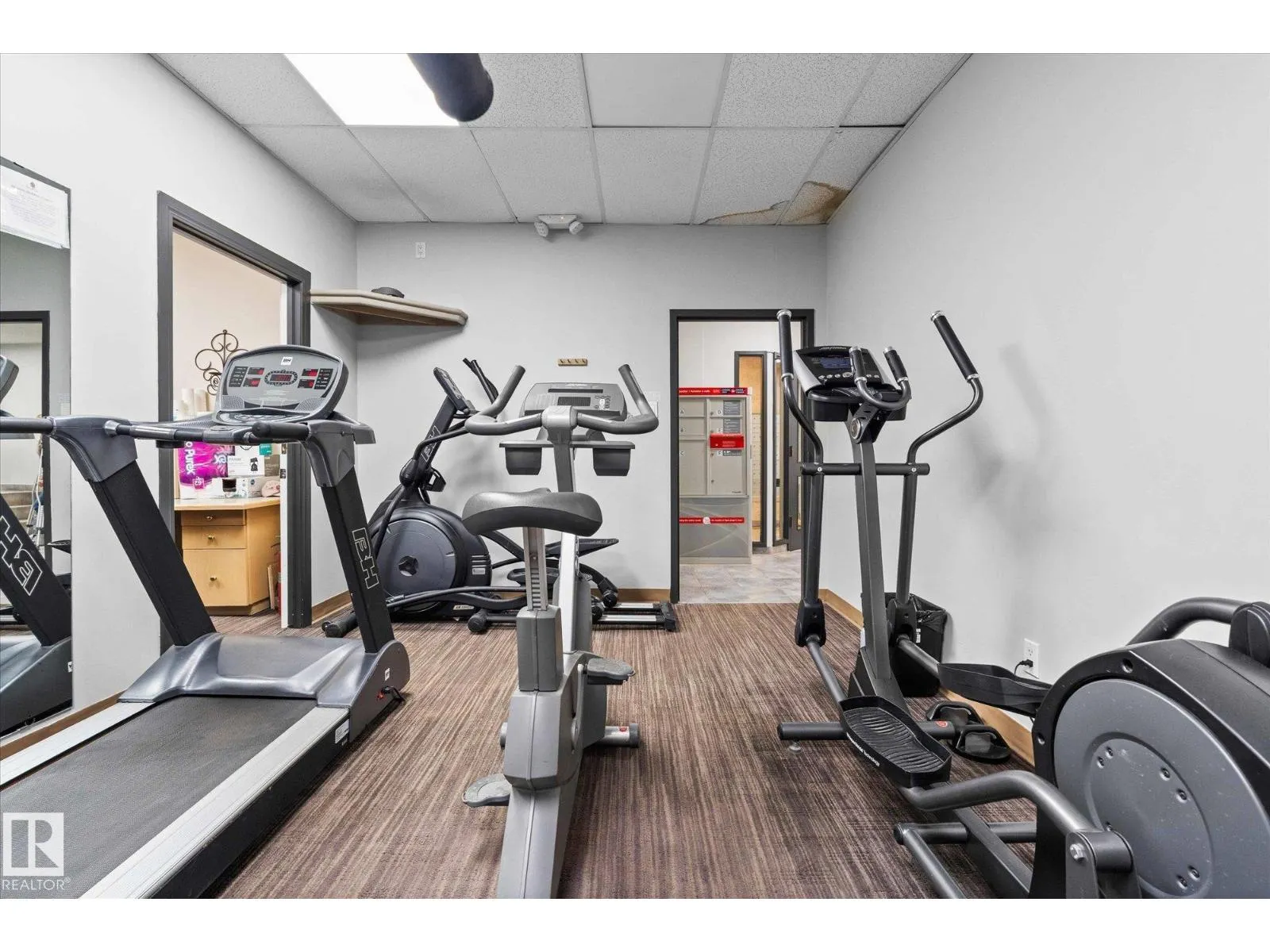 #1202 10150 117 ST NW