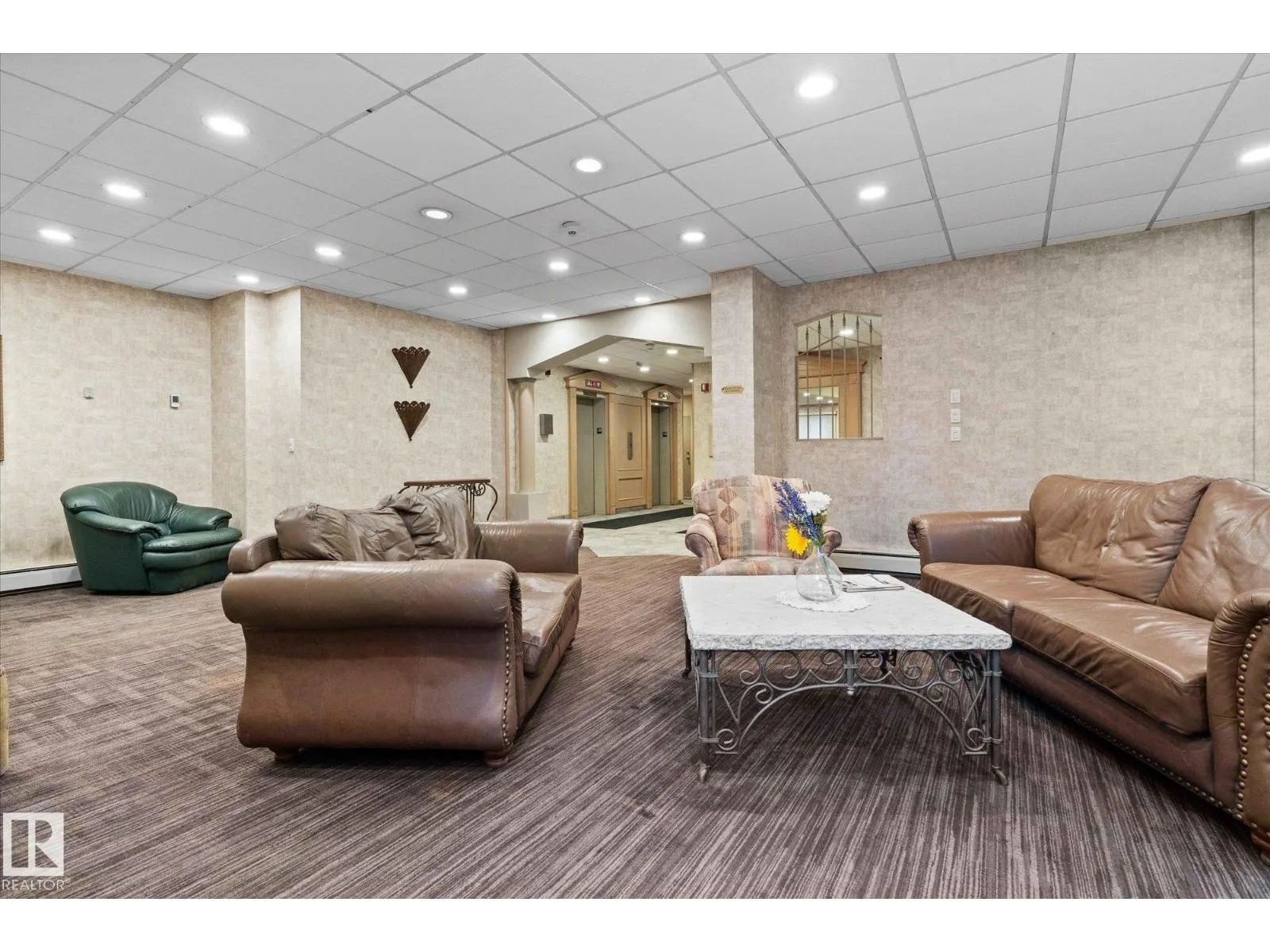 #1202 10150 117 ST NW
