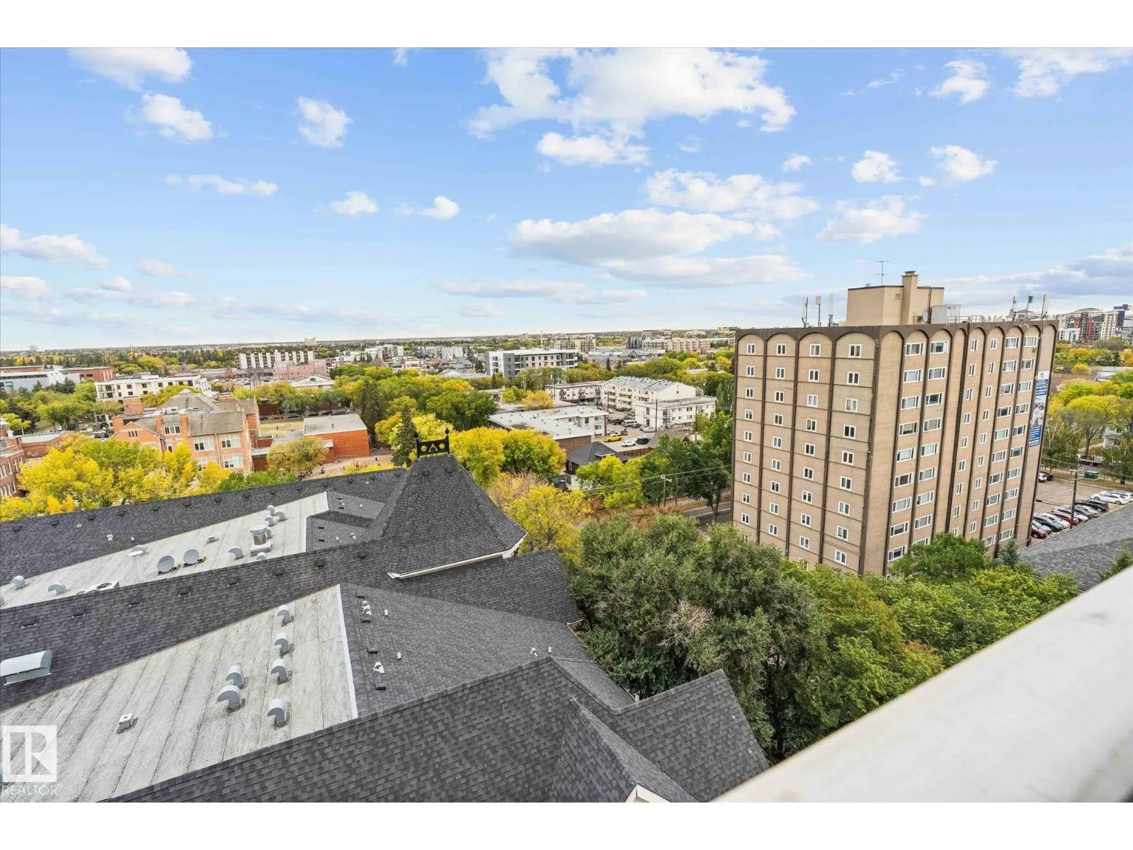 #1202 10150 117 ST NW