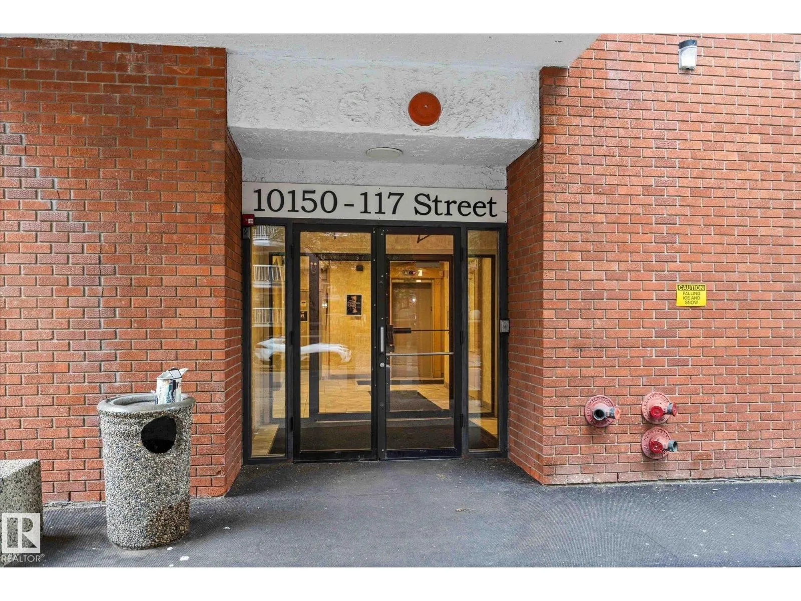 #1202 10150 117 ST NW