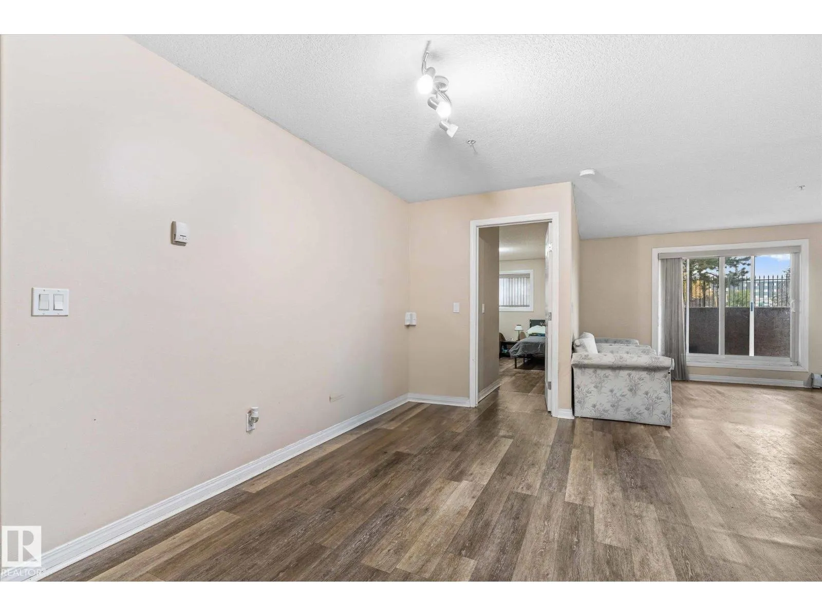 #112 9945 167 ST NW