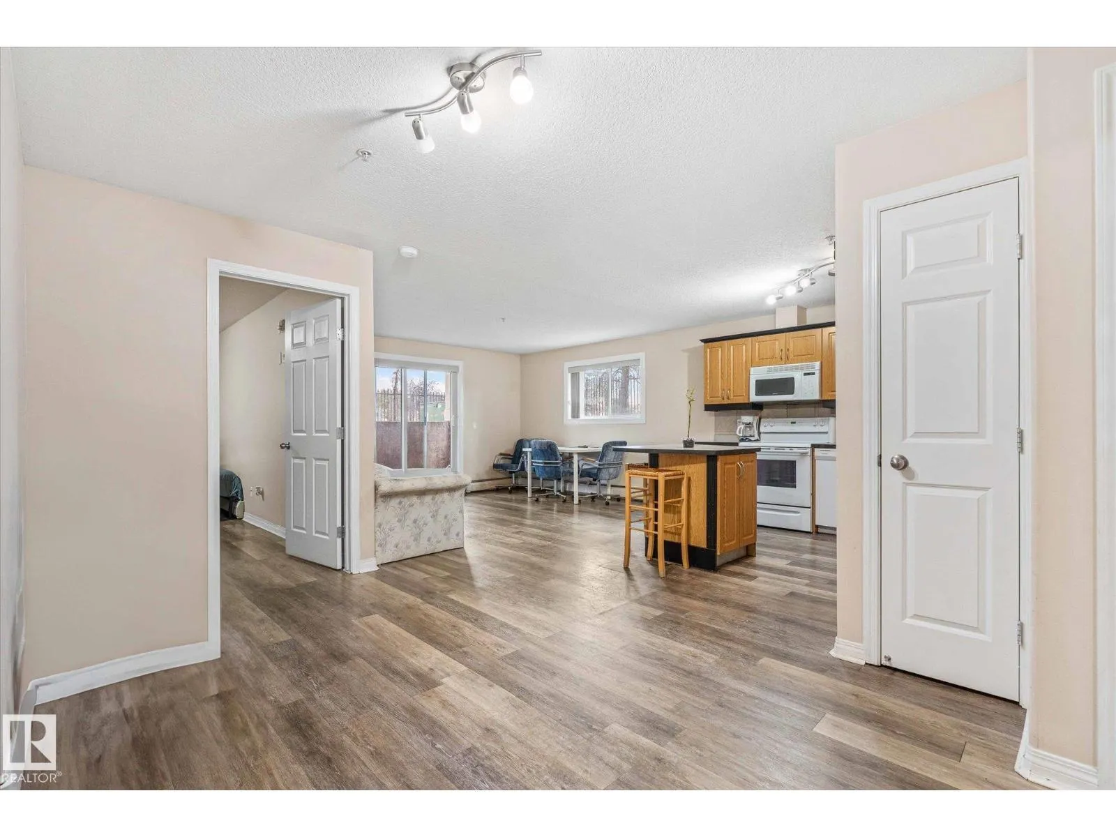 #112 9945 167 ST NW